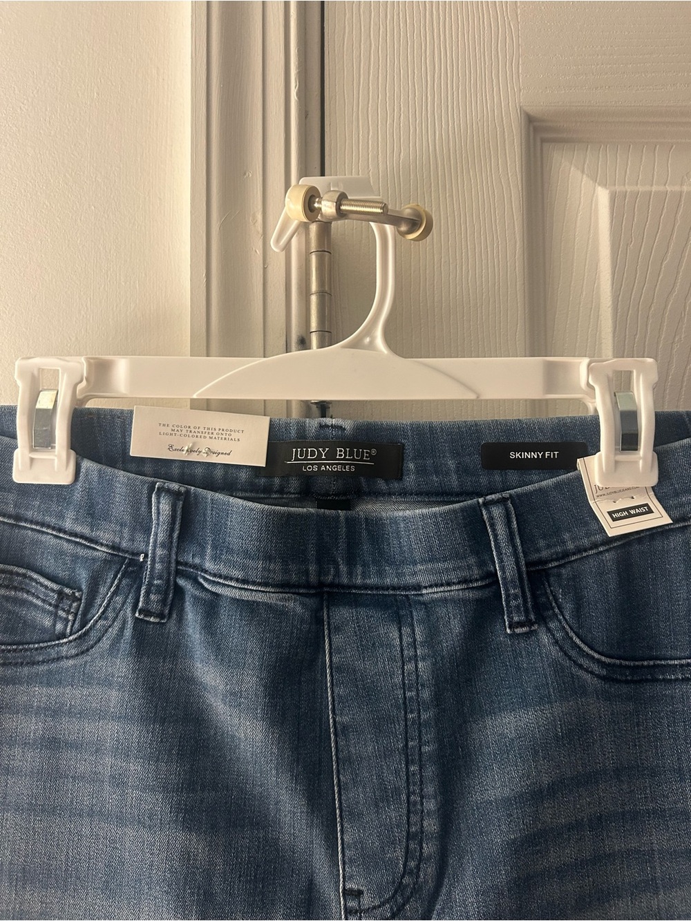 Judy Blue Women's Skinny Jeans in Medium Blue Wash - Picture 7 of 8